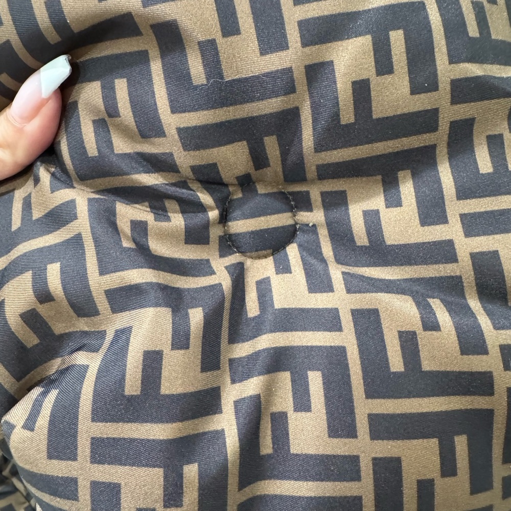 Authentic Fendi Monogram Pet Bed - Picture 14 of 14